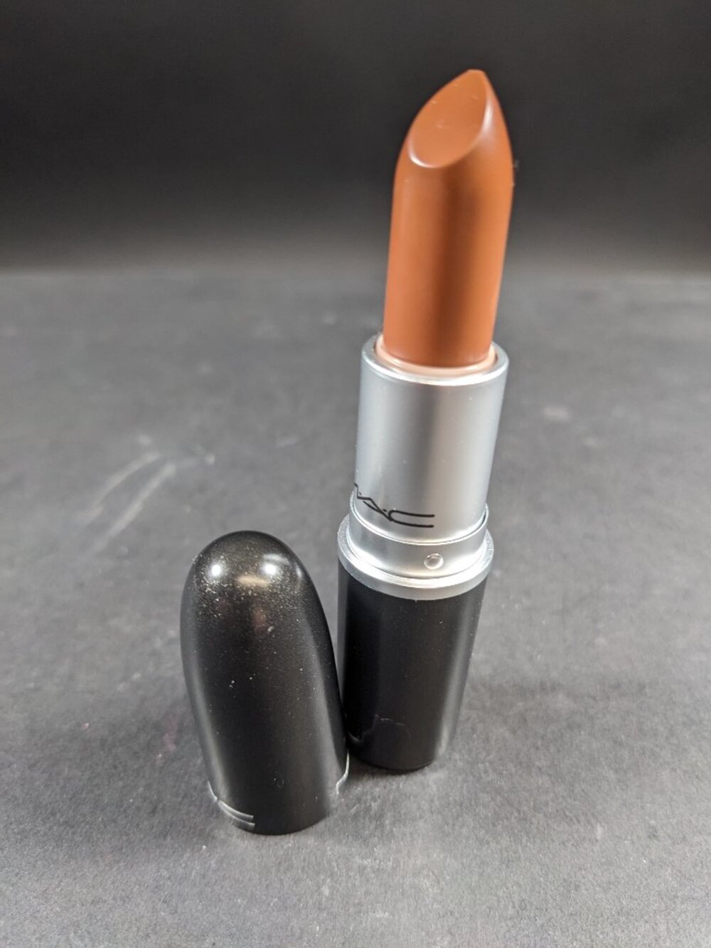 NEW MAC Derriere Matte Lipstick